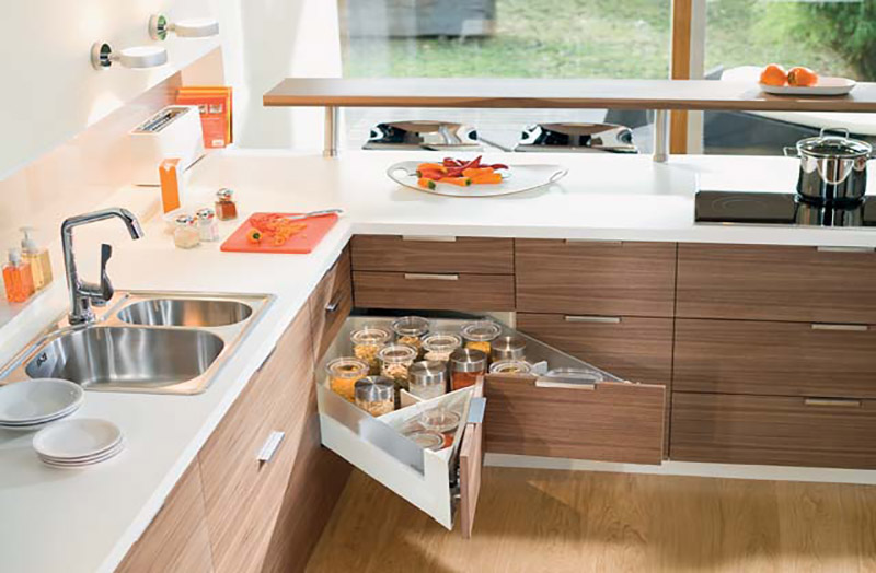 SPACE CORNER D Height 211mm Silk White